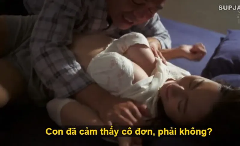 Thấy con trai mãi mê công việc để bạn gái của con trai cô đơn, bố gã chồng làm liều đè đụ con dâu